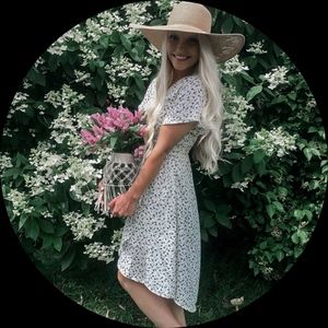 Meet your Posher, Rebecca